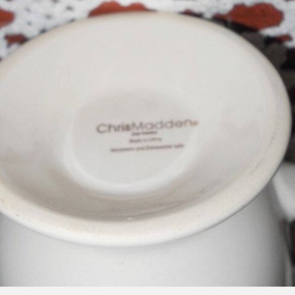 Bundle 2 Chris Madden Corvella Ivory Mugs w/Raised Pattern 4 1/2" Tall - Picture 4 of 6